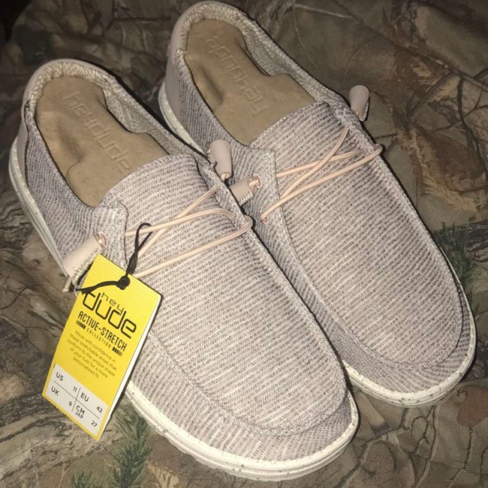 Hey dudes size 11 women’s